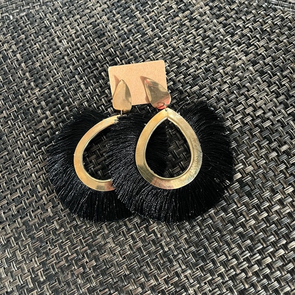 2 Pair Tassel Hoop Earrings - Picture 3 of 8